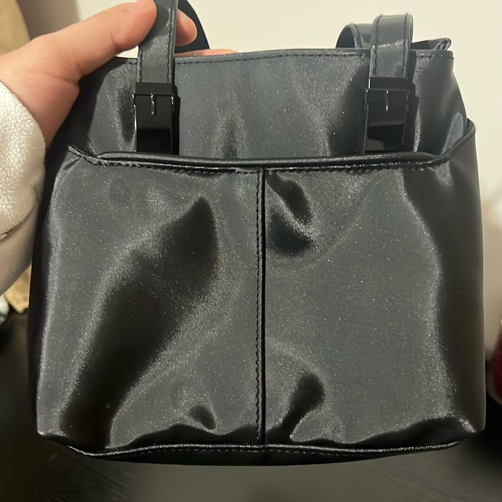 Bucket Bag with long Straps and zipper All Black